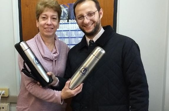 CONTINÚA LA ENTREGA DE OBSEQUIOS PARA CUMPLEAÑEROS