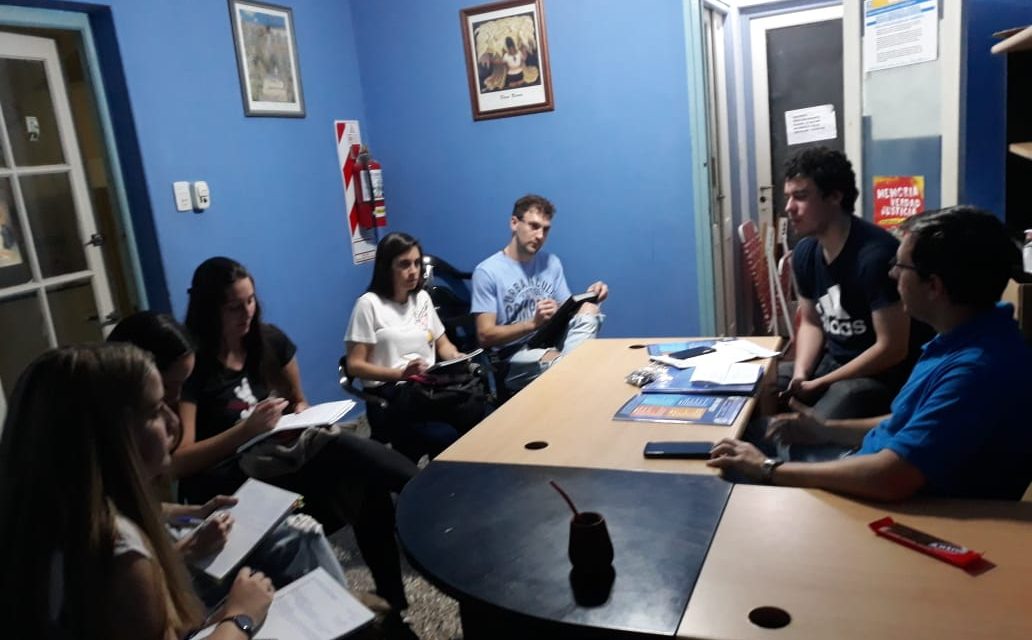 GRATA VISITA DE ESTUDIANTES EN NUESTRA SEDE DE RECONQUISTA