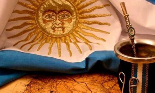 TRADICIÓN DERIVA DEL LATÍN ‘TRADERE’: DONACIÓN O LEGADO
