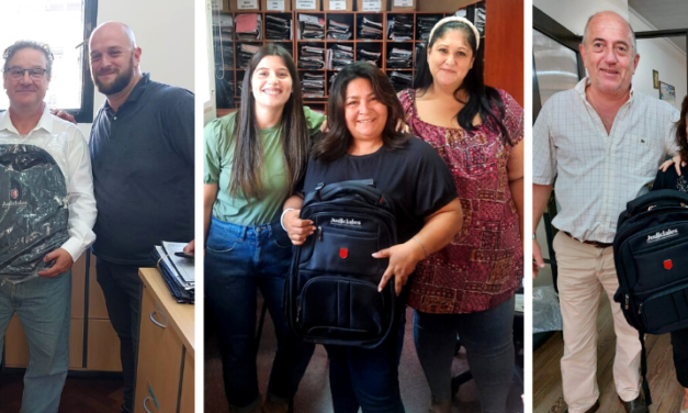 SEGUIMOS ENTREGANDO OBSEQUIOS A CUMPLEAÑERAS Y CUMPLEAÑEROS