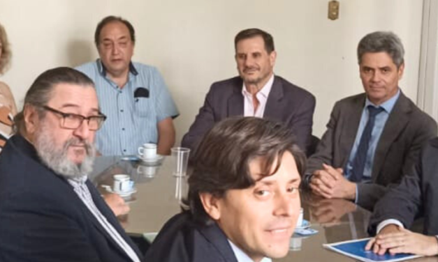 REUNIÓN EN LA SECRETARÍA DE JUSTICIA CON EL DR SANTIAGO MASCHERONI Y AUTORIDADES DEL COLEGIO DE MAGISTRADOS Y FUNCIONARIOS DE LA PROVINCIA DE SANTA FE