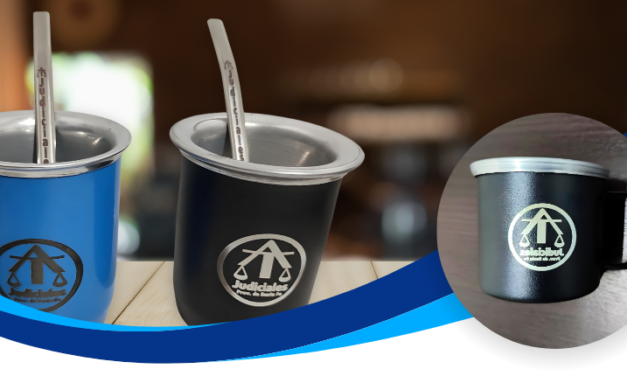 FANTÁSTICA TAZA Y JUEGO DE MATES!