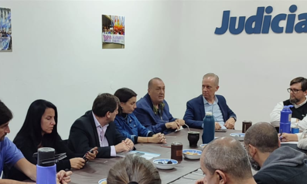 ROSARIO: REUNIÓN DE LA INTERSINDICAL CON DIPUTADOS DEL BLOQUE PERONISTA