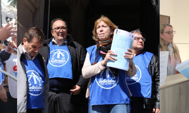 JORNADA DE PROTESTA EN LA ESCALINATA DE TRIBUNALES DE SANTA FE Y EN LA LEGISLATURA: RECHAZO A LA REFORMA PREVISIONAL Y DEFENSA DE LA CARRERA JUDICIAL